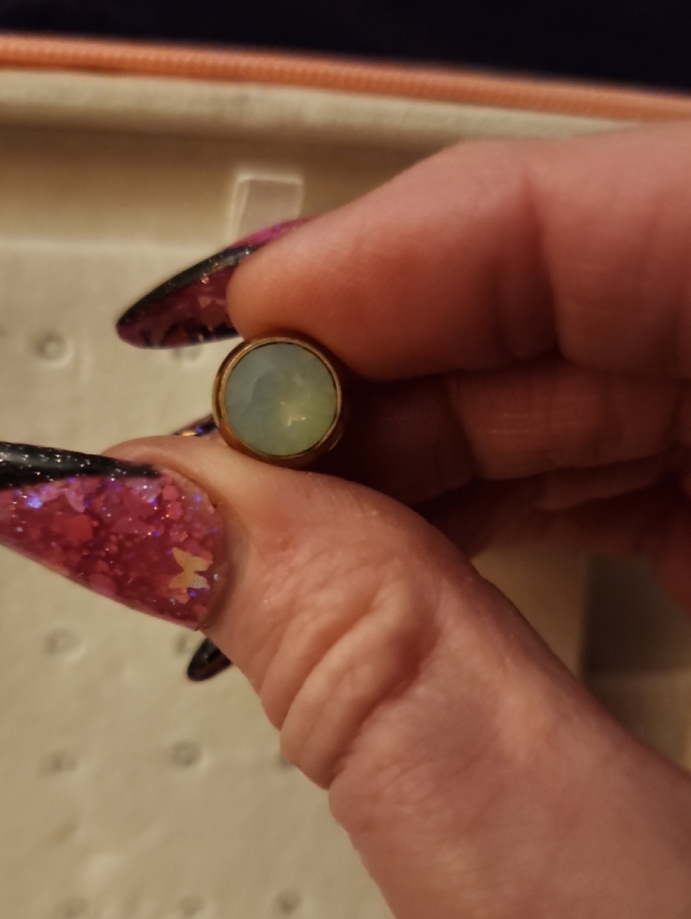 Gold-Tone Qudo Topper with Pale  Opalescent Stone